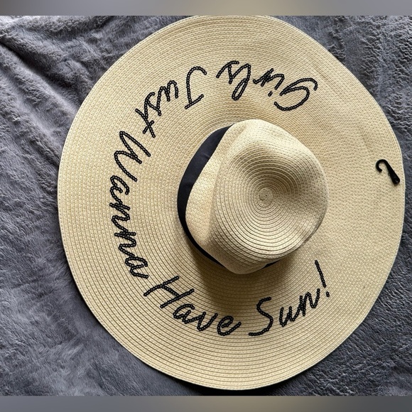 Express Accessories - Express Beige Sun Hat Girls Just Wanna Have Sun!